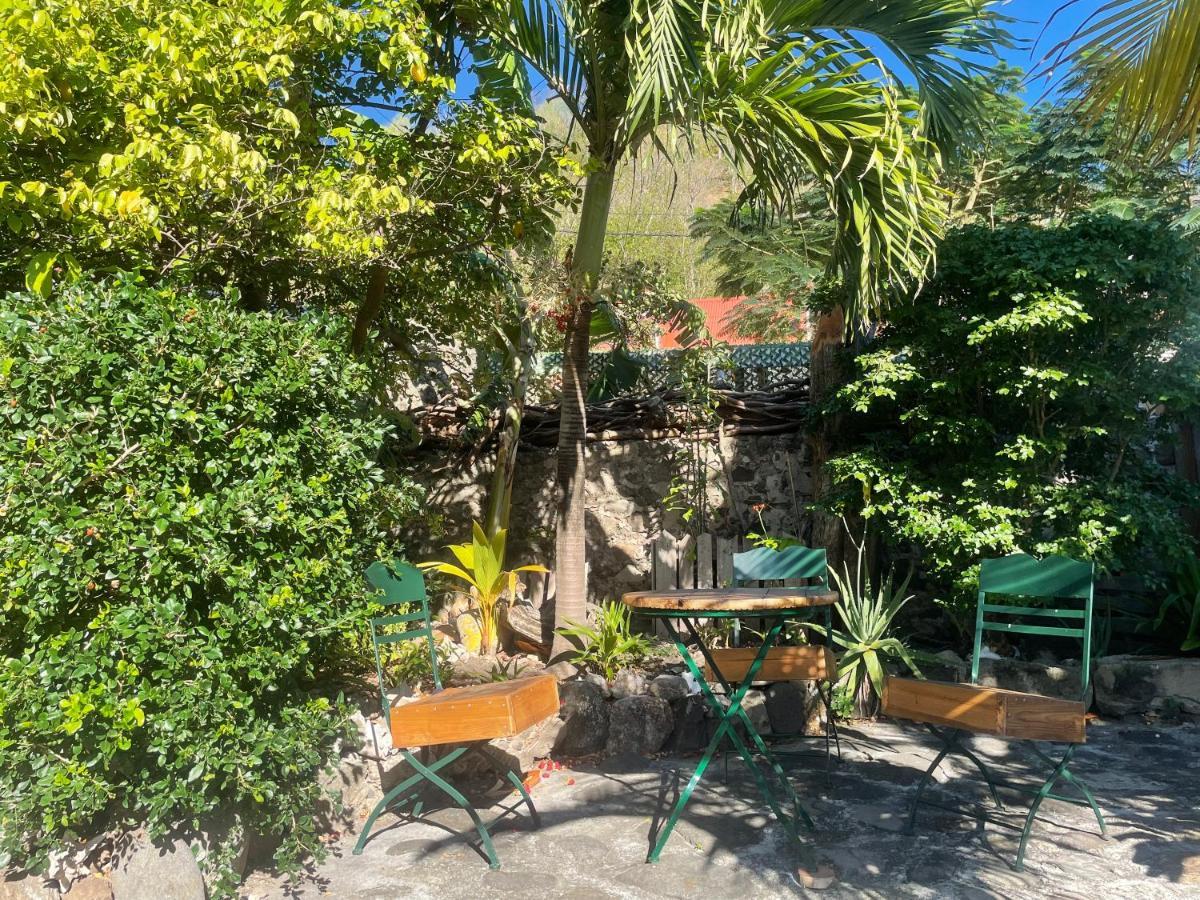 Les Hamacs Aux Saintes Hotel Terre-De-Haut Exterior photo